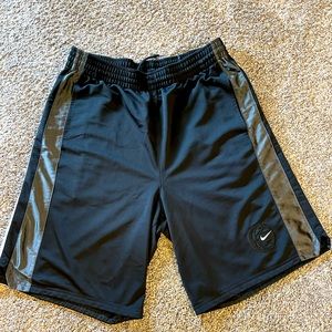 Men’s Nike Black Basketball Shorts - Large